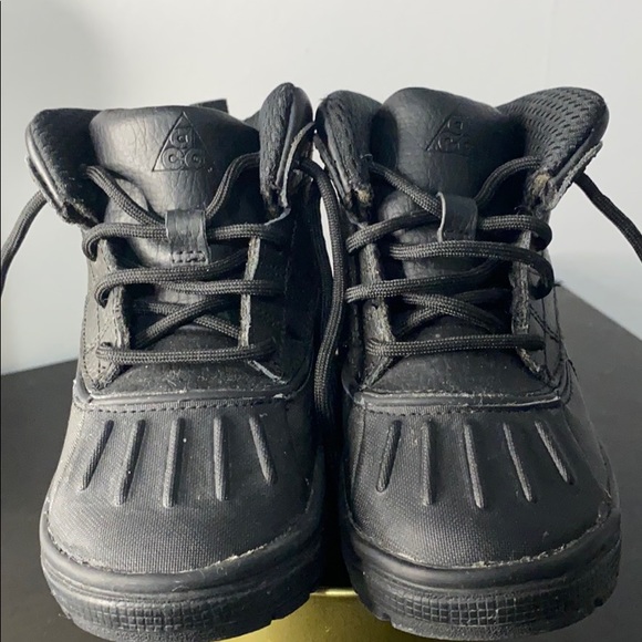 Toddler  ACG Nike kicks - Picture 2 of 2